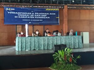 Read more about the article Pengabdian Kepada Masyarakat, FKIP Gelar Pendampingan dan Pelatihan AKM Tingkat SD dan SMP di Kabupaten Kuningan